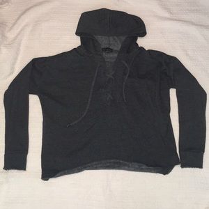 Derek Heart Large crop hoodie
